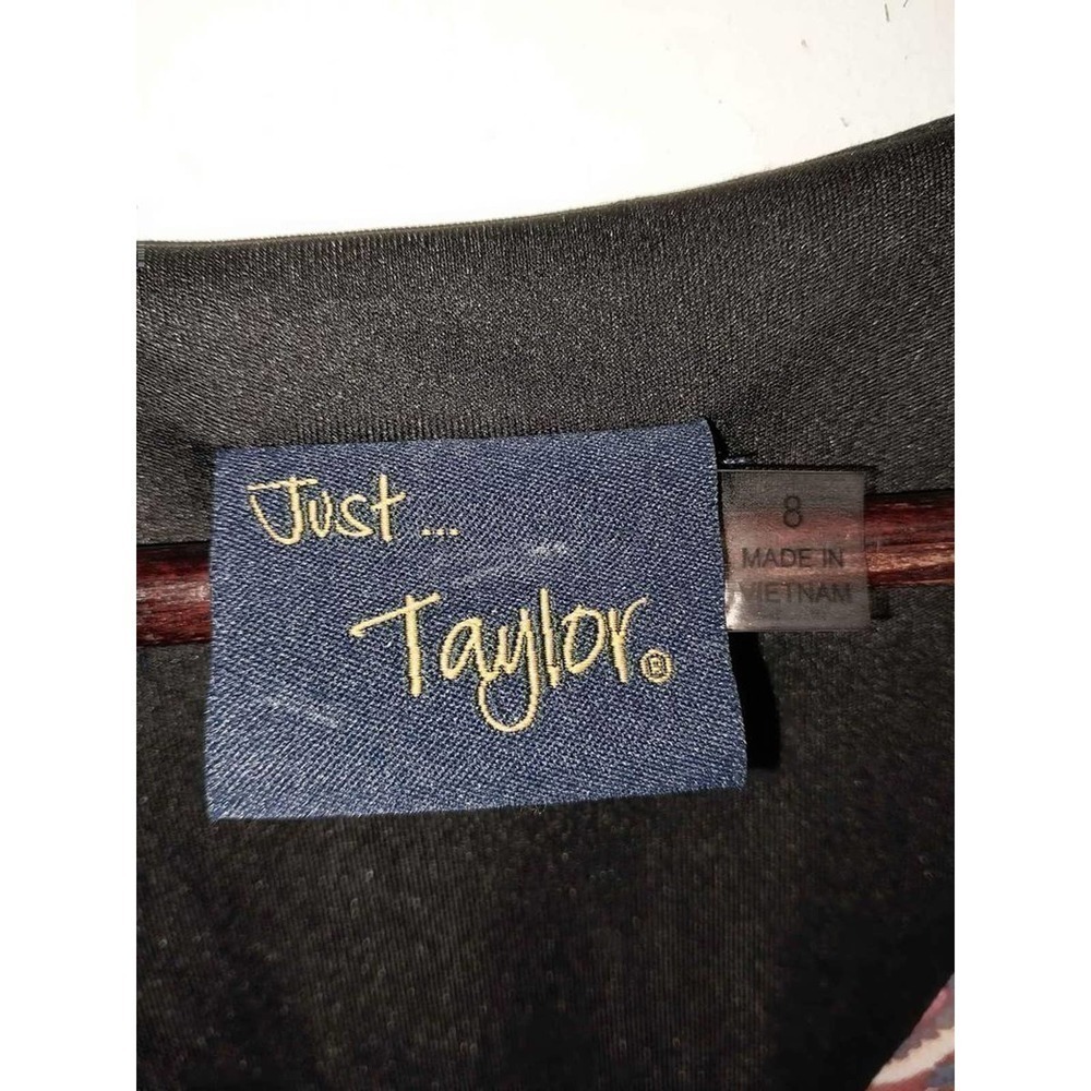 Just Taylor long sleeve & fully lined. Size 8 - Picture 3 of 4
